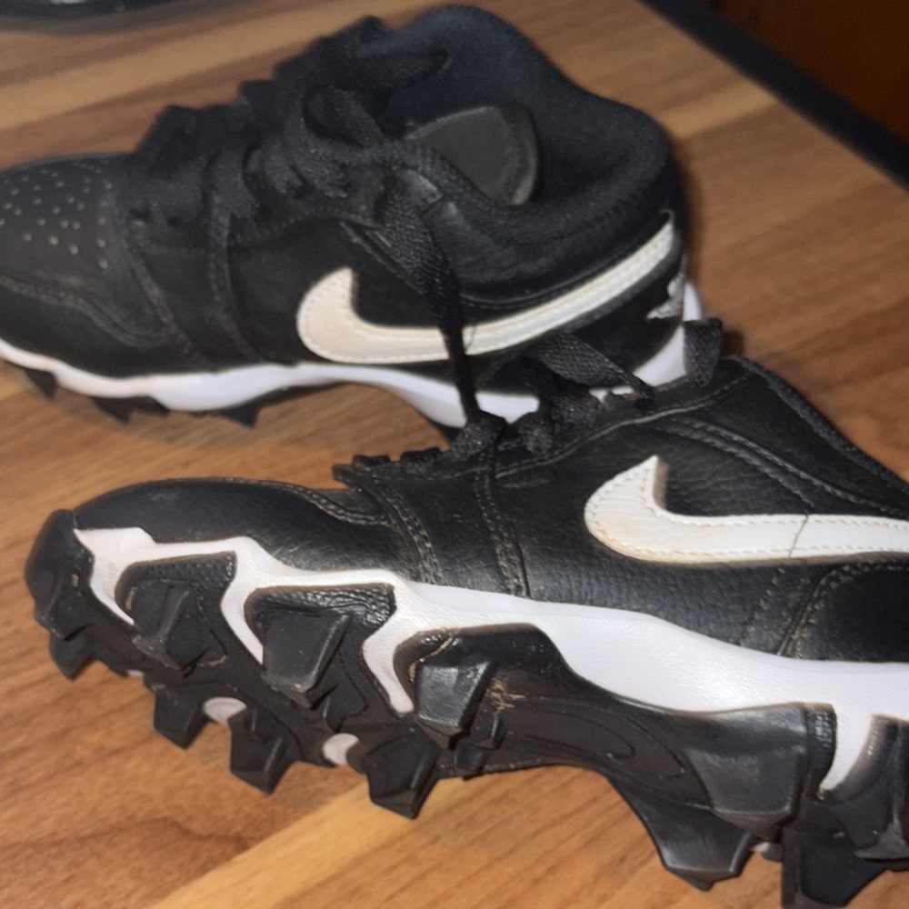 Nike Kids Black and White Sneakers